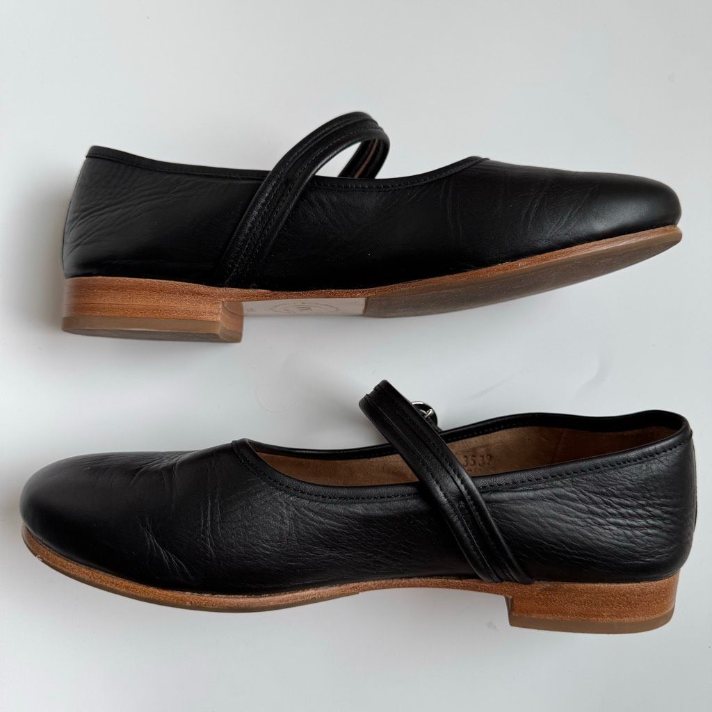 Poppy Barley Modern Day Mary Jane Strap Round Toe Black Leather Flats Size 7.5 — image 8 of 8